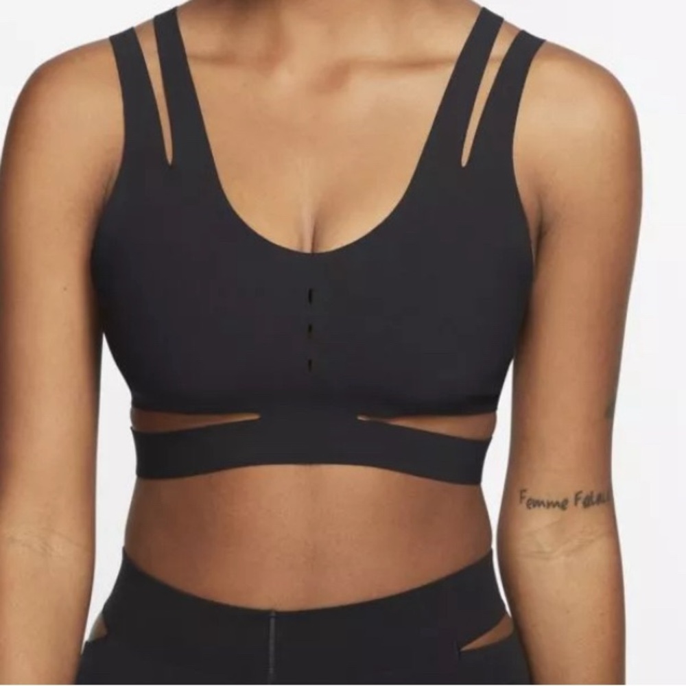 Nike sports Bra